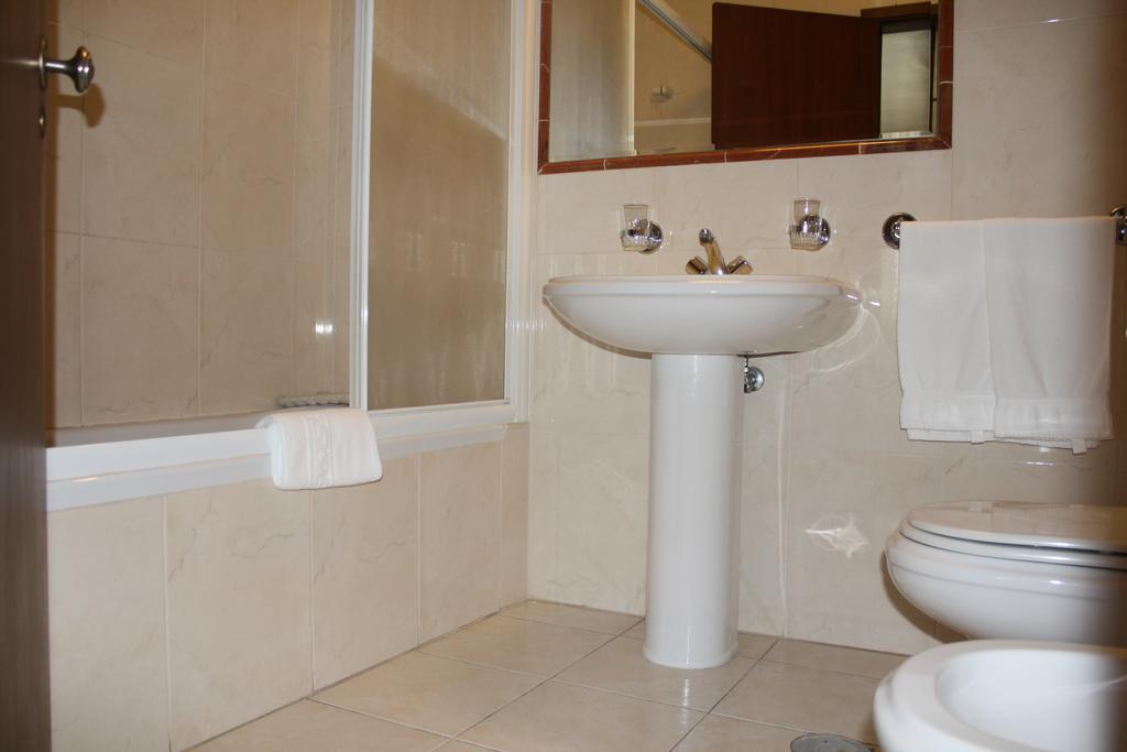Hotel Residencial Stª Joana Aveiro Habitación foto